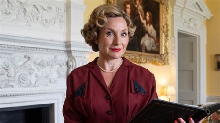 Fame | Nancy Carroll (British actress) net worth and salary income estimation Jan, 2024